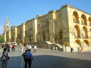 Mezquita — bývala mešita prerobená na katedrálu