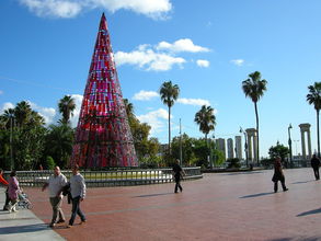 Centrum mesta — Plaza de la Marina