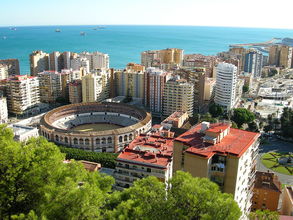 Aréna pre býčie zápasy a časť mesta pri pláži