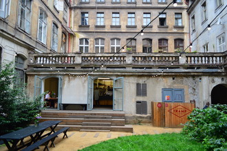 Vo dvore Vilímkova nakladatelství