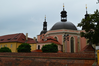 Kostel Panny Marie a svatého Karla Velikého na Karlově