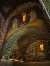 Mausoleo di Galla Placidia (425–450)