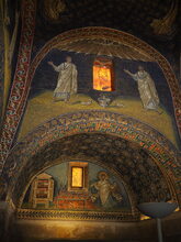 Mausoleo di Galla Placidia (425–450)