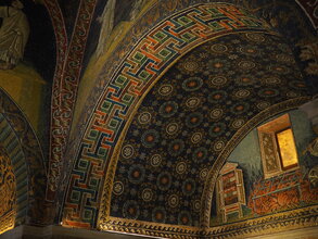 Mausoleo di Galla Placidia (425–450)