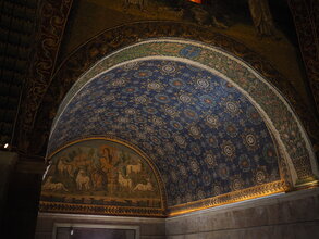 Mausoleo di Galla Placidia (425–450)