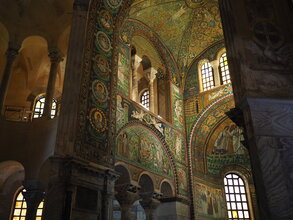 Basilica di San Vitale (527–547)