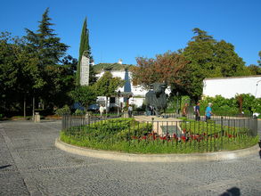 Pred arénou pre býčie zápasy (najstaršou v Španielsku)